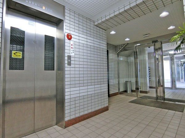 グリーン大山西館（板橋区大山金井町）のエレベーターホール
