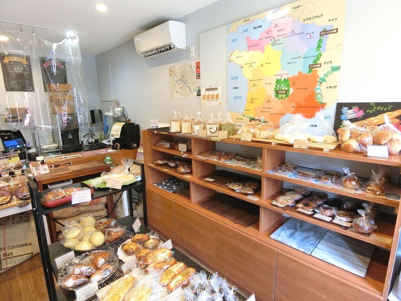 板橋区東新町のパン屋「ブーランジェリー・ラヴィブリヤント」